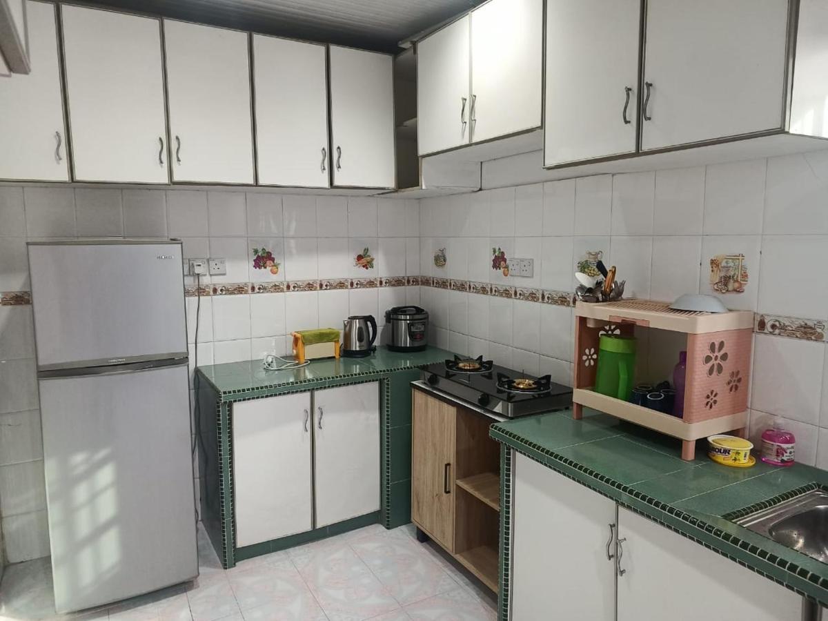 Naurah Homestay Sungai Petani Exteriör bild