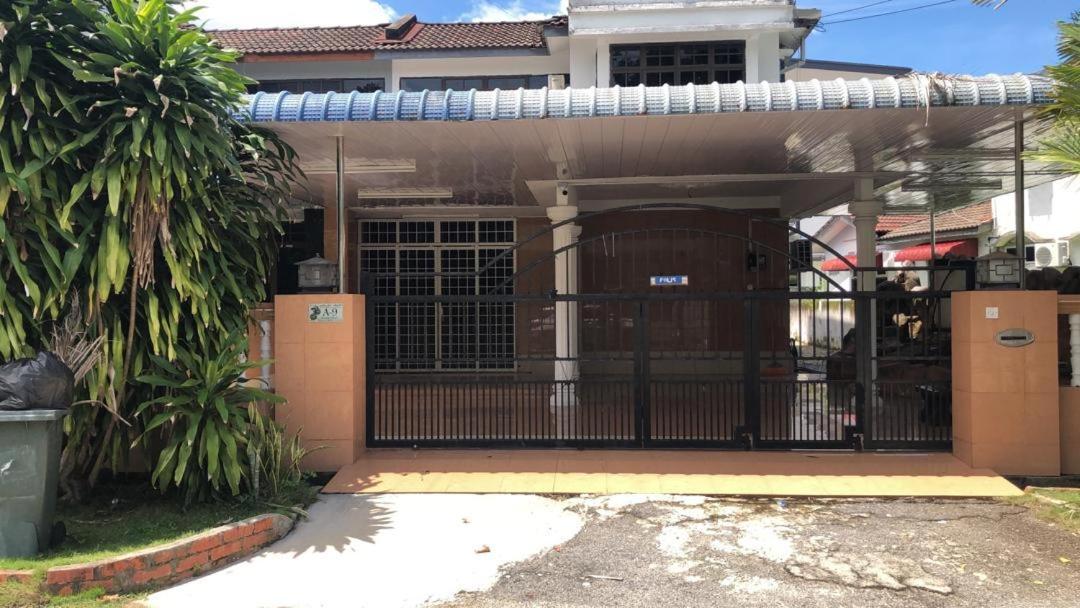 Naurah Homestay Sungai Petani Exteriör bild